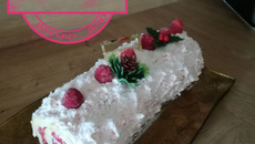 Buche Noix de Coco et Framboises de Noël