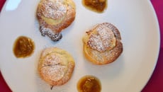 Choux à la creme de rhubarbe