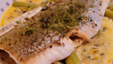 Filet de daurade poêlé au beurre Pescadou, fondue de fenouil au safran