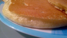 Pancakes légers aromatisés aux fruits rouges