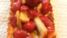 Tarte douceur fraises rhubarbe