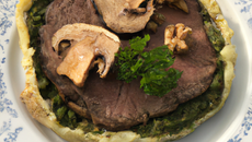 Magret en croûte de noix du Périgord (et cèpes poêlés en persillade)