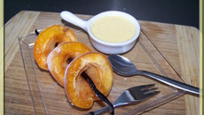 Brochettes d'abricots à la crème vanillée