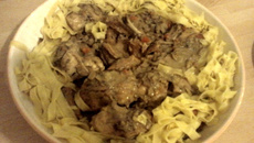 Lapin à la bière et aux champignons de Paris