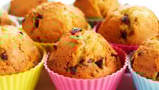 Muffins aux pépites de chocolat moelleux comme à la maison