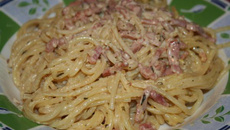 Pâtes à la carbonara et herbes de Provence