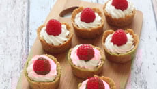 Mini tartelettes crème de mascarpone, citron et framboises