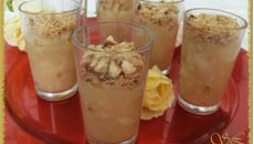 Crumble de poires confites, amandes et pignons de pin