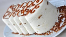 Bûche glacée poire caramel insert confiture de lait