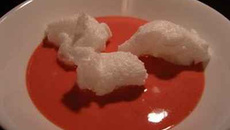 Îles flottantes aux fraises