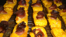 Mini financier à la courge et à la poitrine fumée