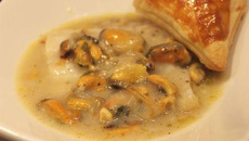 Dos de cabillaud et sa sauce aux coquillages