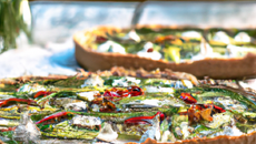 Tarte fine aux anchois, ricotta et légumes