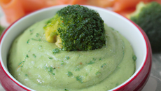 Purée brocolis saumon