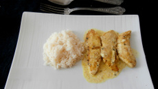 Poulet mariné curry, épices, coco et citron vert
