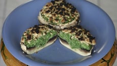 Champignons au crumble d'épinard