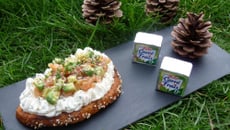 Tartine de carré frais façon tartare de saumon à l'huile de sésame