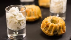 Mini kouglof escargots tomates séchées et chantilly au roquefort