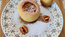 Moelleux aux pommes et à la poudre de noisettes