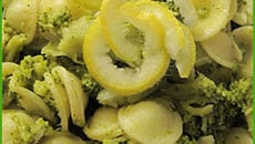Orecchiette aux brocolis et parfumées au citron
