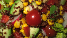 Salade au quinoa rouge