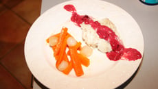 Cabillaud sauce cerise, carottes et oignons grelots caramélisés