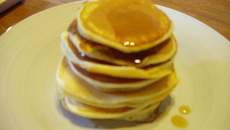 Pancakes au beurre et au miel
