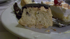 Mousse à la vanille en coque de chocolat