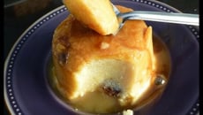 Petits gâteaux de semoule et raisins secs