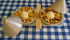 Tajine de pommes avec glace à la vanille rapide
