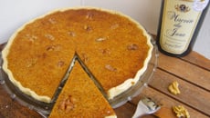 Tarte aux noix et Macvin du Jura