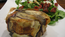Charlottes d'aubergines et petite salade