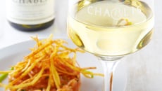 Tartare de saumon, crème de cresson et pommes paille