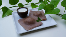 Ravioles à la farine de châtaigne farcies au foie gras et crème à l'ail