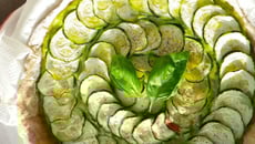 Tarte à la courgette et crème de courgettes au basilic