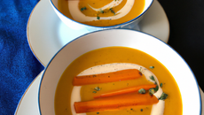 Velouté de carottes à la crème fraîche