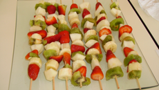 Brochettes de fruits sauce chocolat