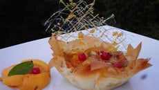 Corolles de pâte filo aux abricots,pistaches et caramel