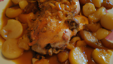 Chapon aux pommes, marrons et champagne