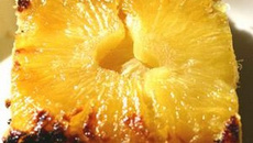 Gâteau à l'ananas traditionnel