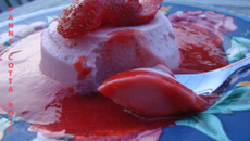 Panna cotta rose maison