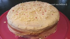 Gâteau rose et blanc