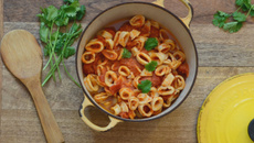 Chipirons épicés à la tomate