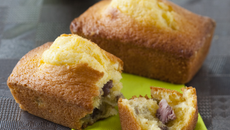 Mini-cake d'agneau aux olives et courgettes