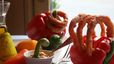 Rouelles de poivrons en tempura, sauce tartare au poivron confit.