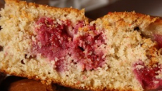 Gâteau framboises, ricotta, noisettes