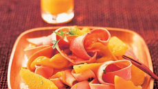 Tagliatelles de jambon, mangue et orange