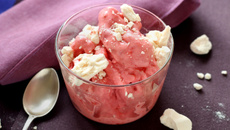 Yaourt glacé express à la fraise