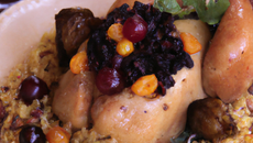 Poule faisane farcie au blé et fruits secs