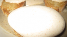 Velouté des bois et espumas de girolles au xérès